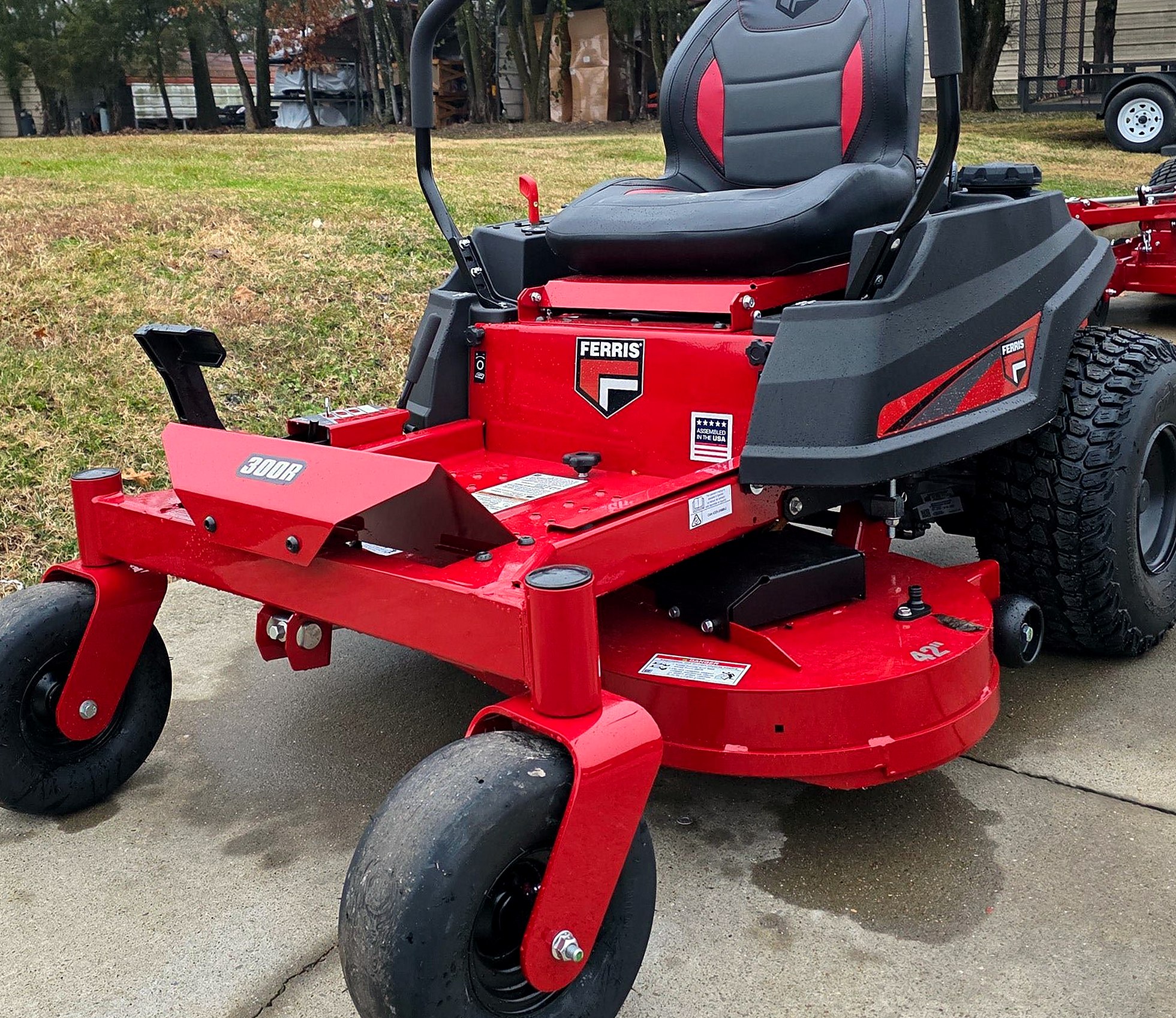 New Ferris 300R 5902205 Zero Turn Mower 42″ 21.5HP KAW (Instant Rebate Included)