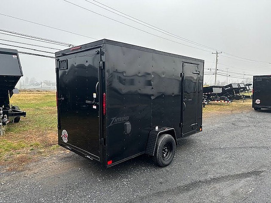 Homesteader 6 x 12 V-Nose Enclosed Trailer – Black Trim